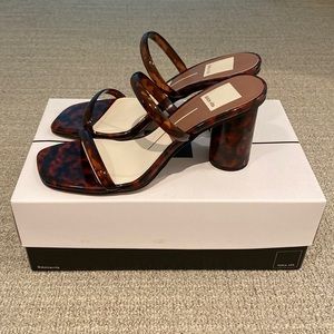 Dolce Vita Noles Sandals